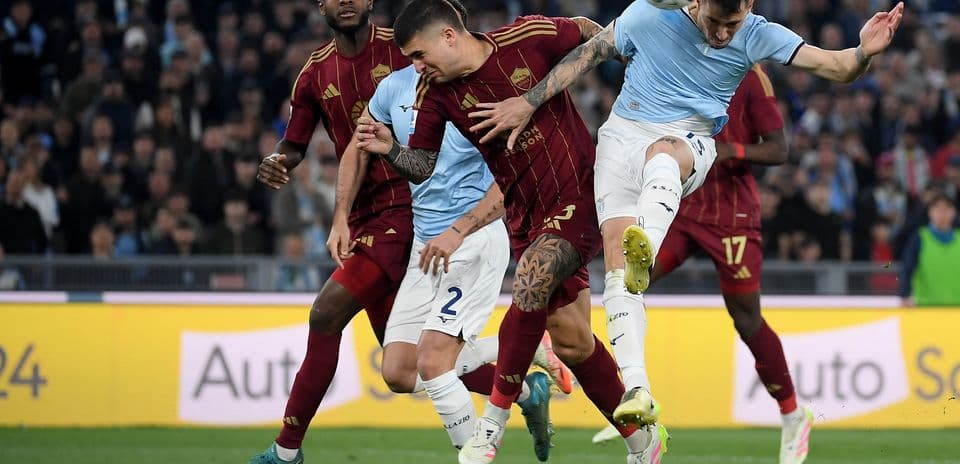 Players competing for the ball during match
