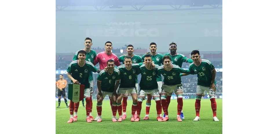 Mexico national team lineup before match