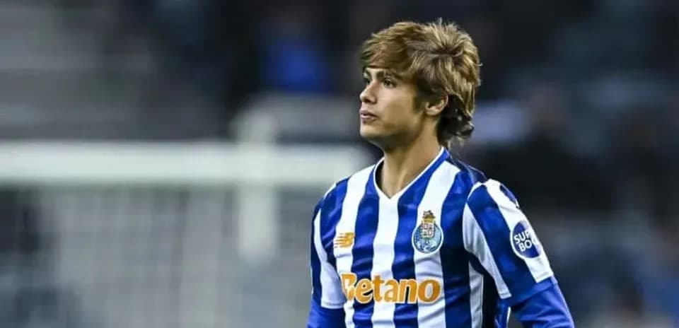 Player wearing Porto jersey during a match