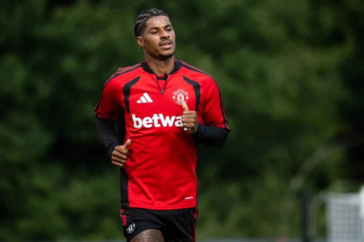 Player running during Manchester United training session