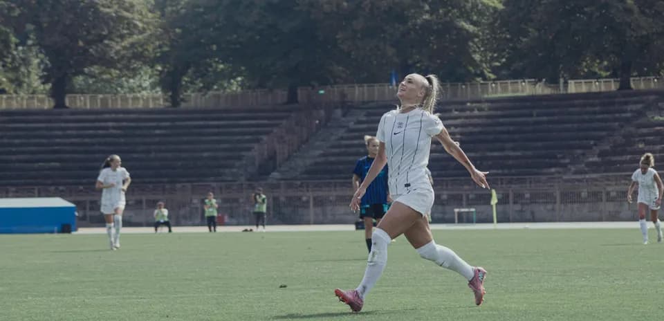 Female player celebrating during Serie A Women match