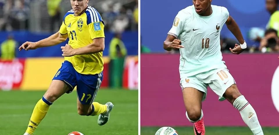 Sweden and France players competing for the ball