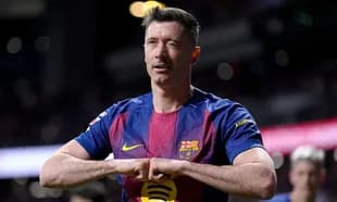 Robert Lewandowski celebrating a goal for Barcelona