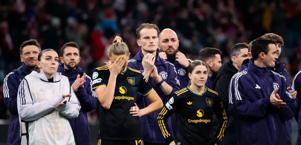Team members and staff reacting during match ceremony