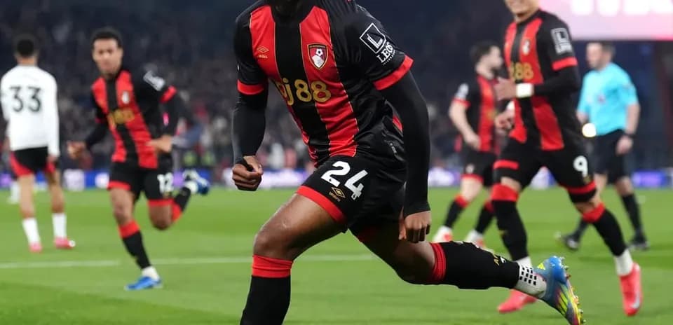 Bournemouth player celebrating during Fulham match