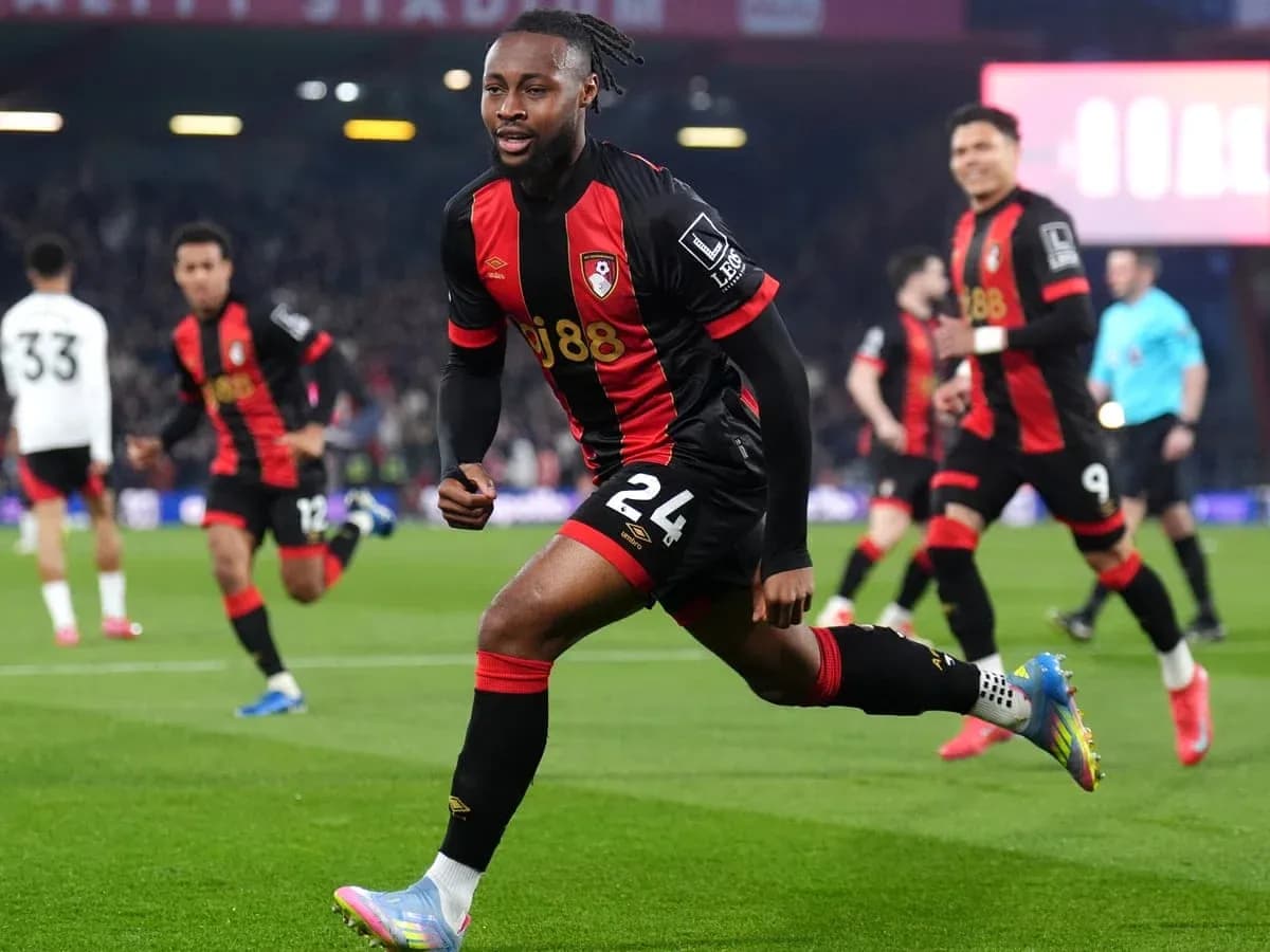 Bournemouth player celebrating during Fulham match