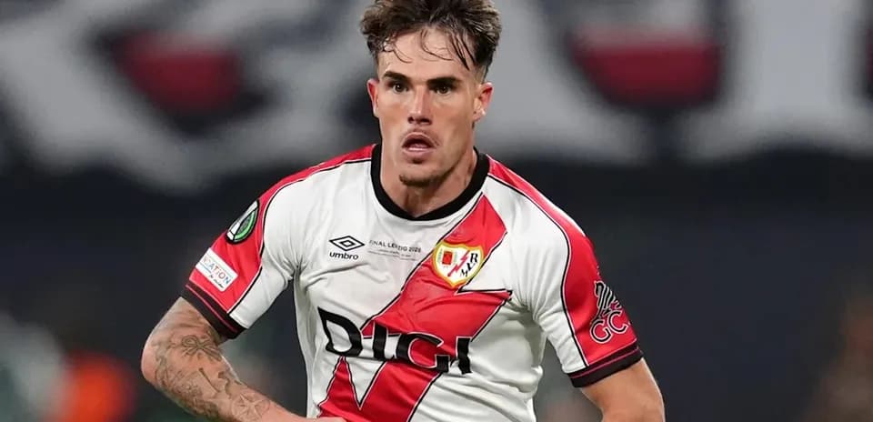 Player in Rayo Vallecano jersey during match action