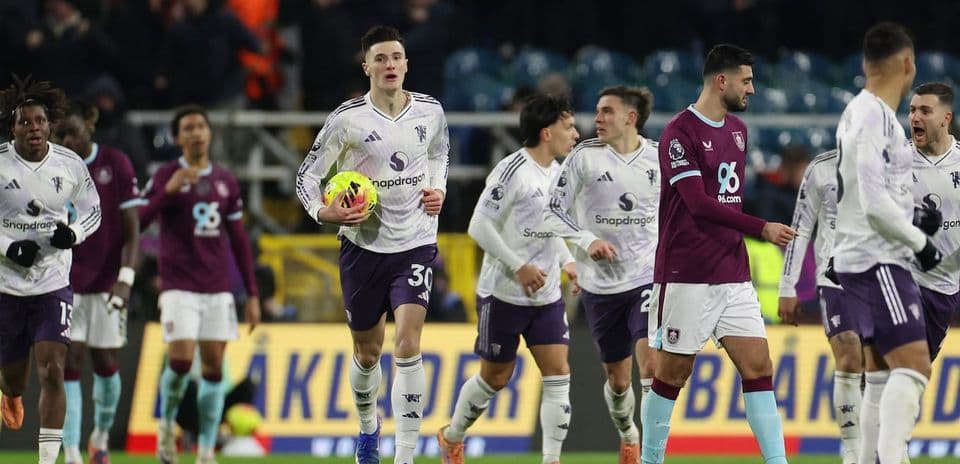 Burnley and Manchester United Draw in Thrilling Premier League Clash.jpg