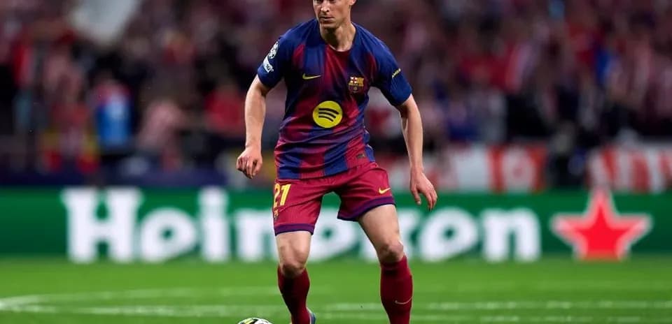Player in Barcelona kit during match action