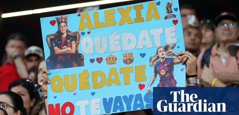 Fan holding sign supporting player Alexia at match