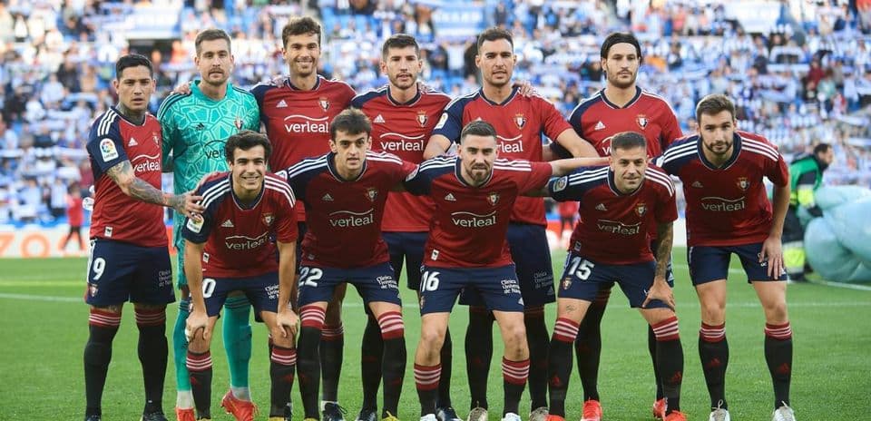Osasuna team photo before La Liga match