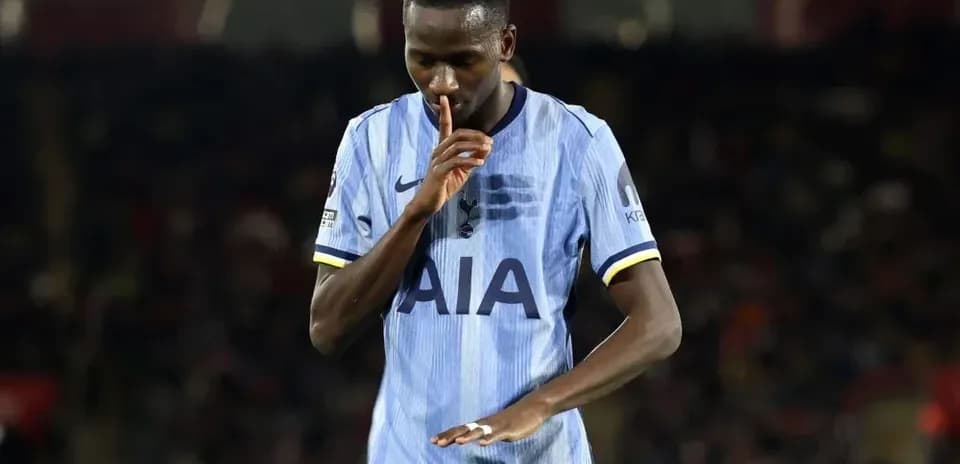 Player making shushing gesture during match