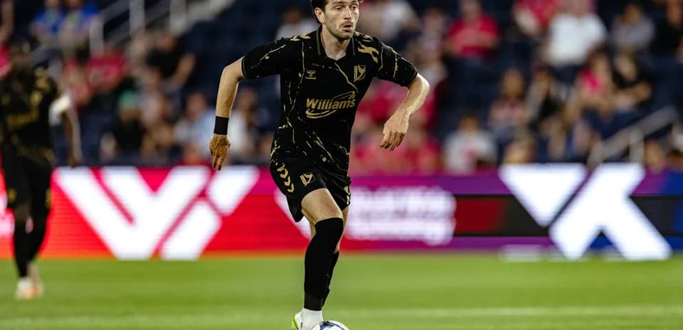 Player dribbling during Las Vegas Lights match