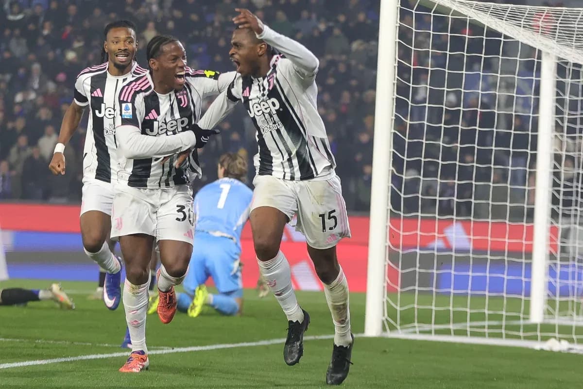 Juventus players celebrating a goal during match