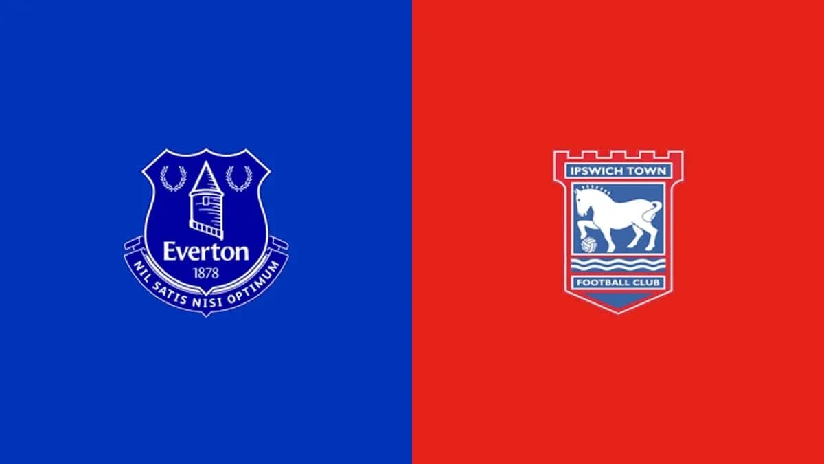 Logos of Everton and Ipswich Town on colored backgrounds