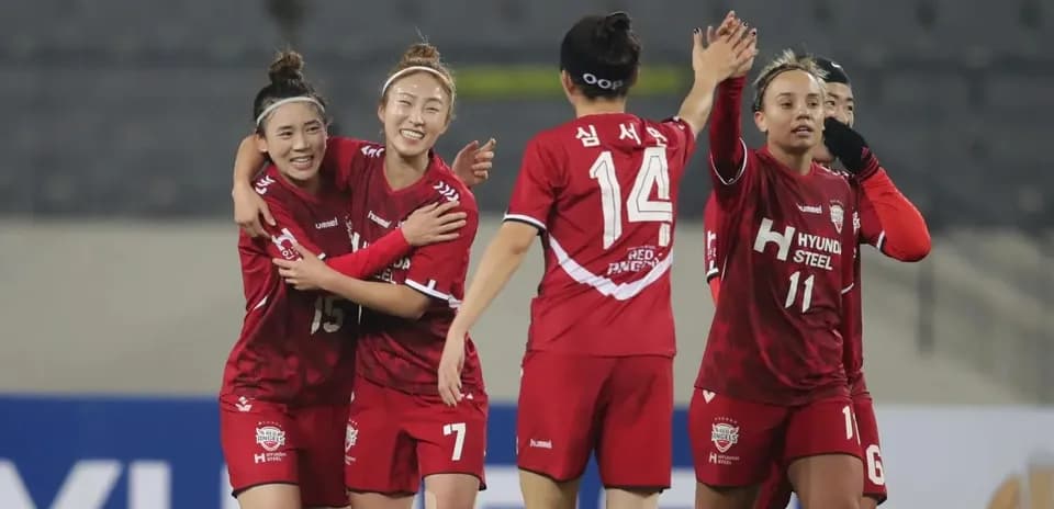 Incheon Red Angels celebrating a goal