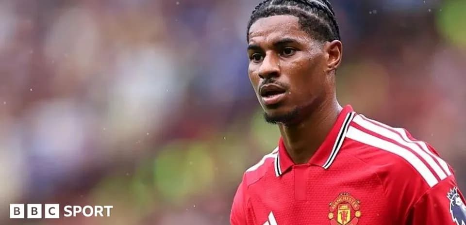 Player wearing Manchester United jersey during match