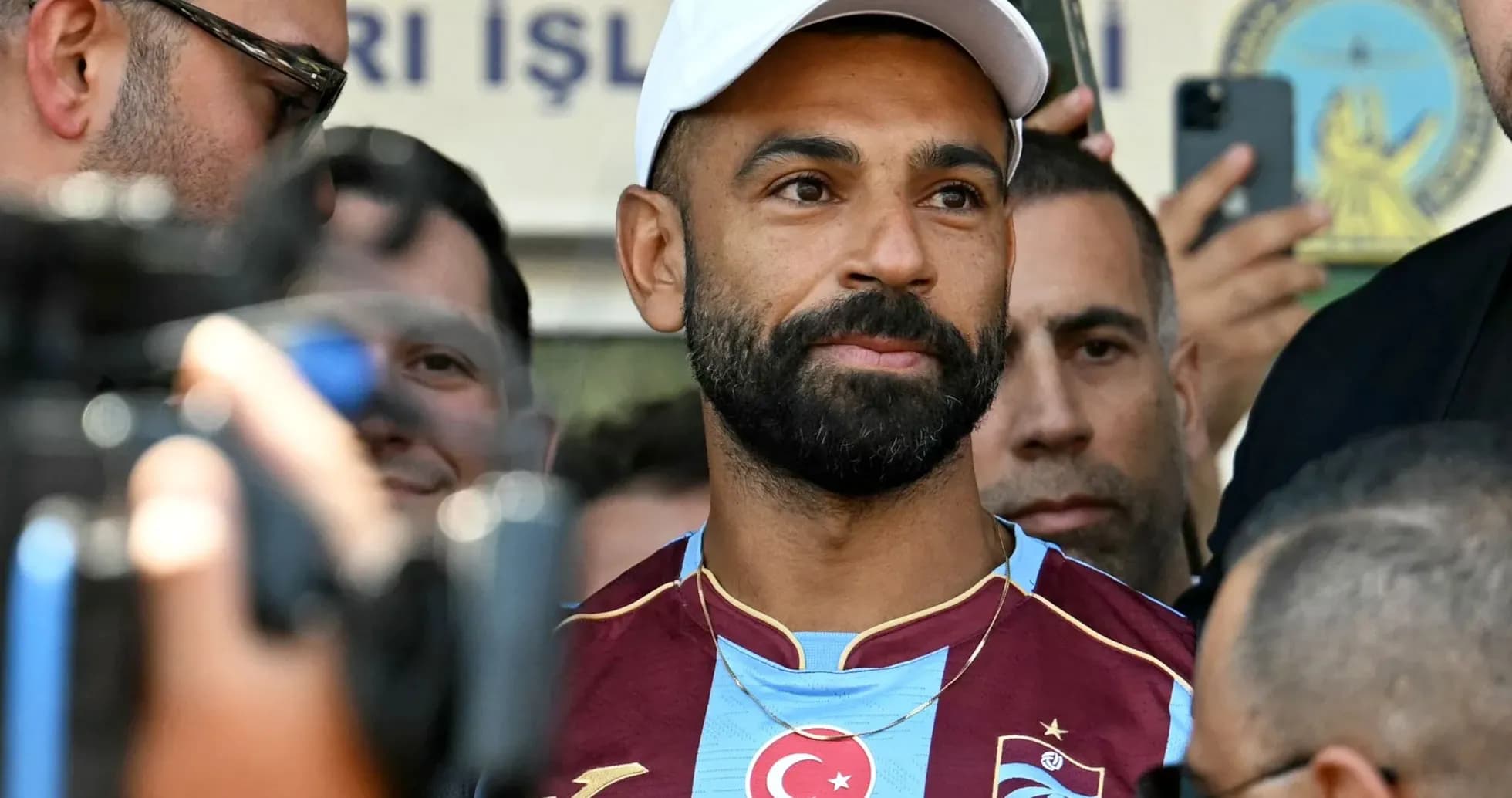 Football player in Trabzonspor jersey during event