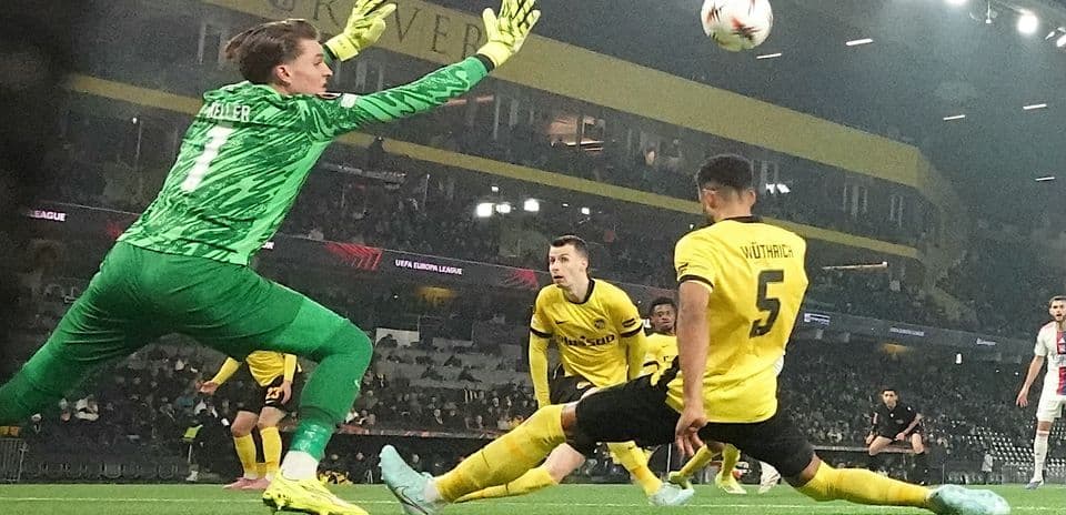 Lyon Maintains Europa League Lead with 1-0 Win Over Young Boys.jpg