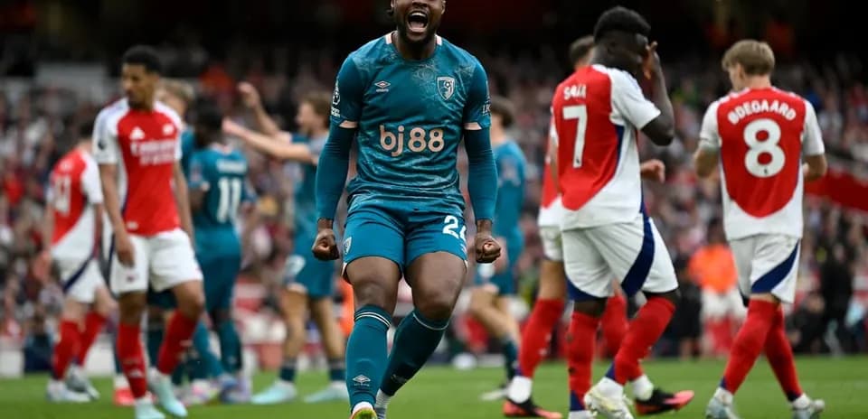 Bournemouth player celebrating goal against Arsenal