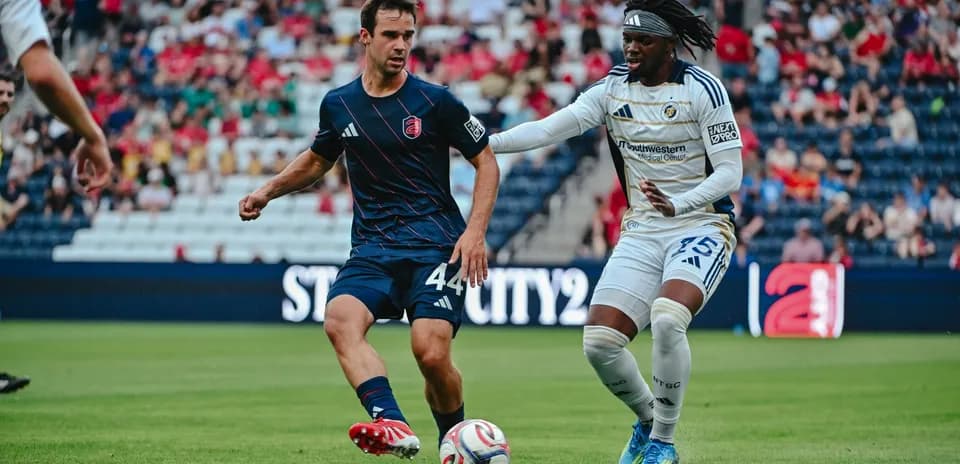 Players competing during St. Louis City II match