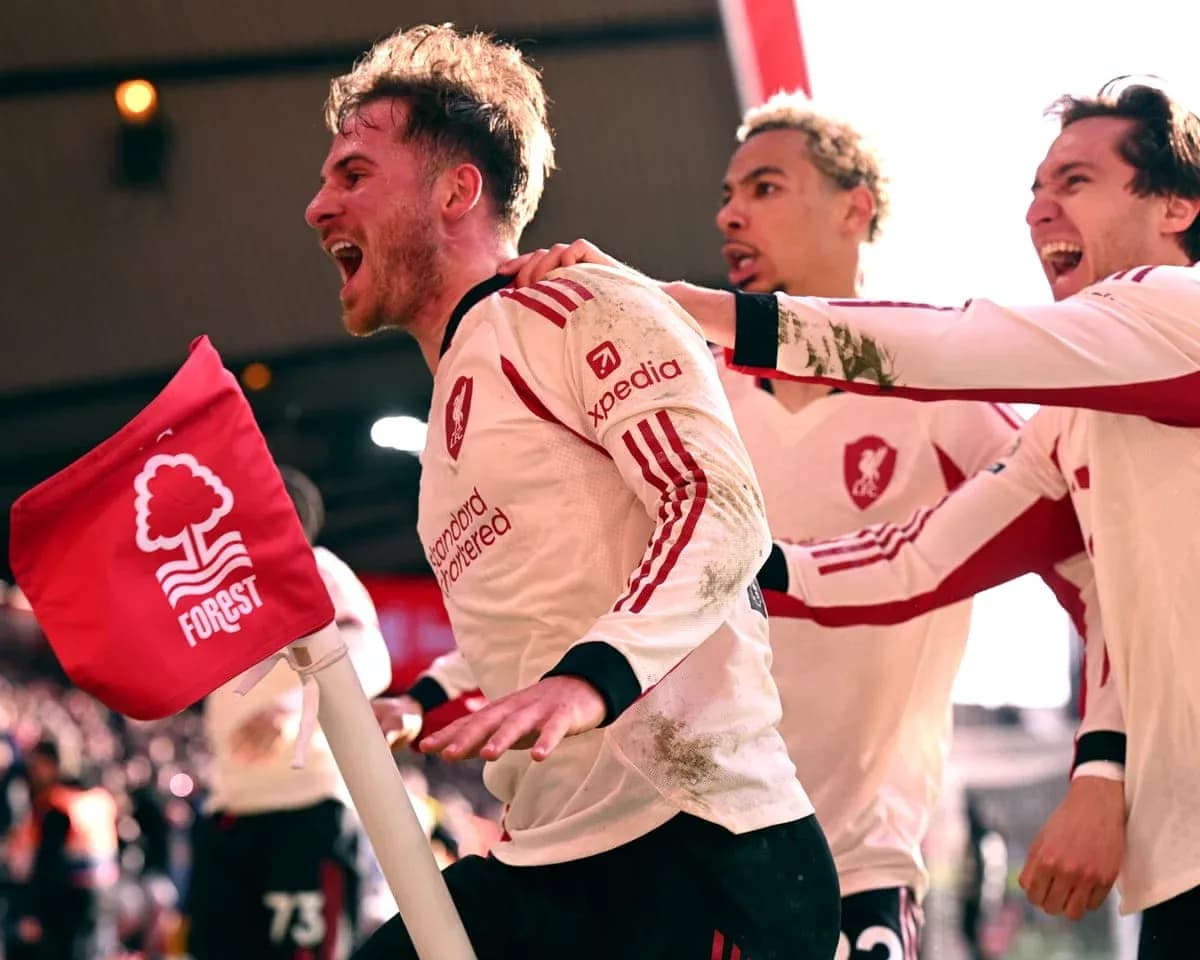 Nottingham Forest players celebrating a goal
