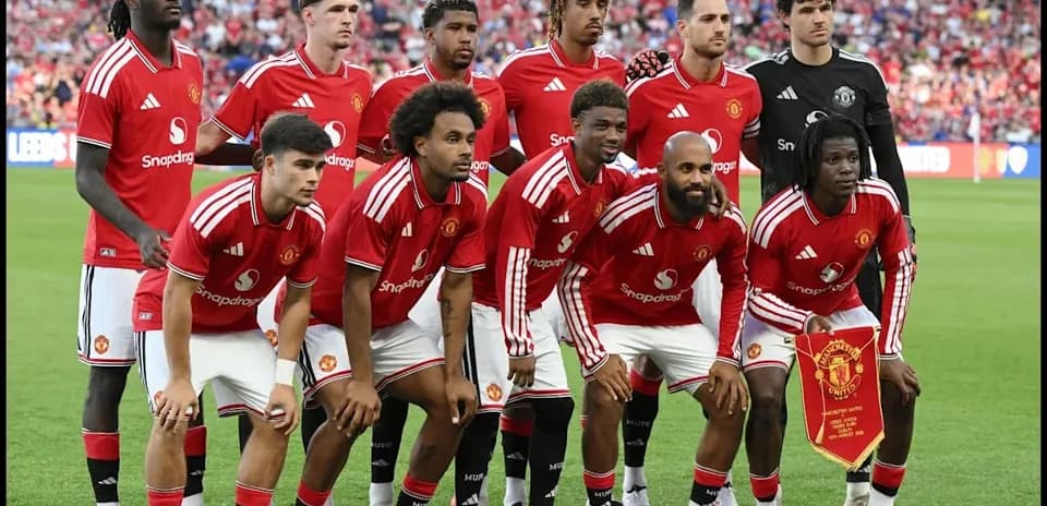 Manchester United team posing for a group photo
