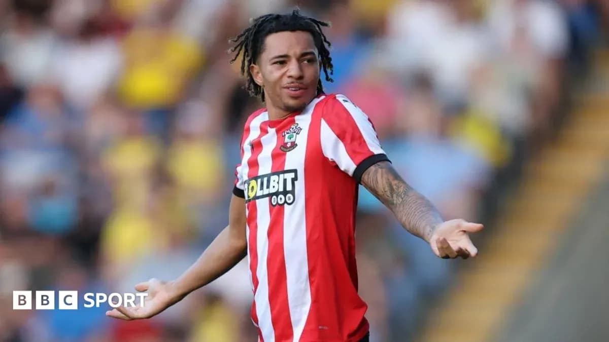 Player gesturing during match for Southampton
