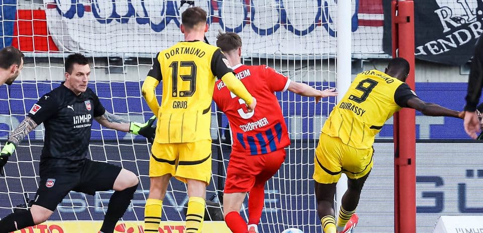 Borussia Dortmund Edges Heidenheim 3–2 in Bundesliga Clash.jpg