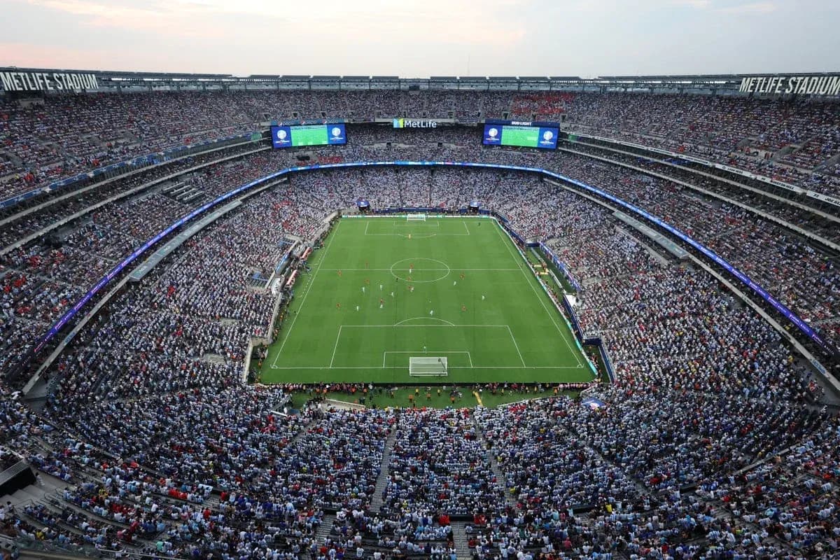 Crowd filling MetLife Stadium during soccer match