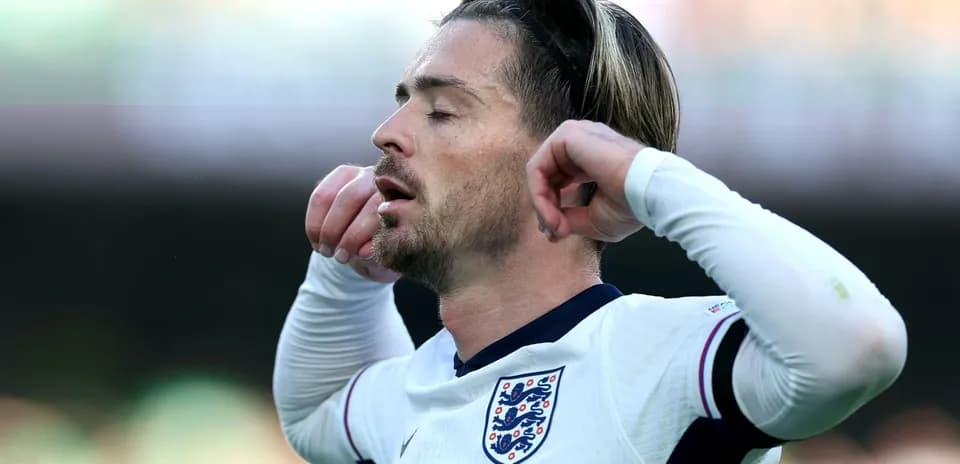 Player with eyes closed in England jersey