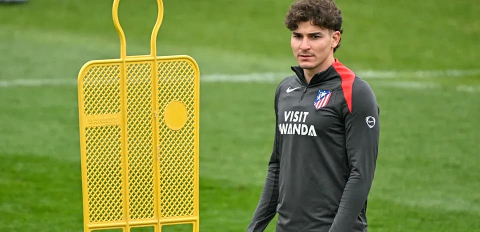 Player in training session with training dummy