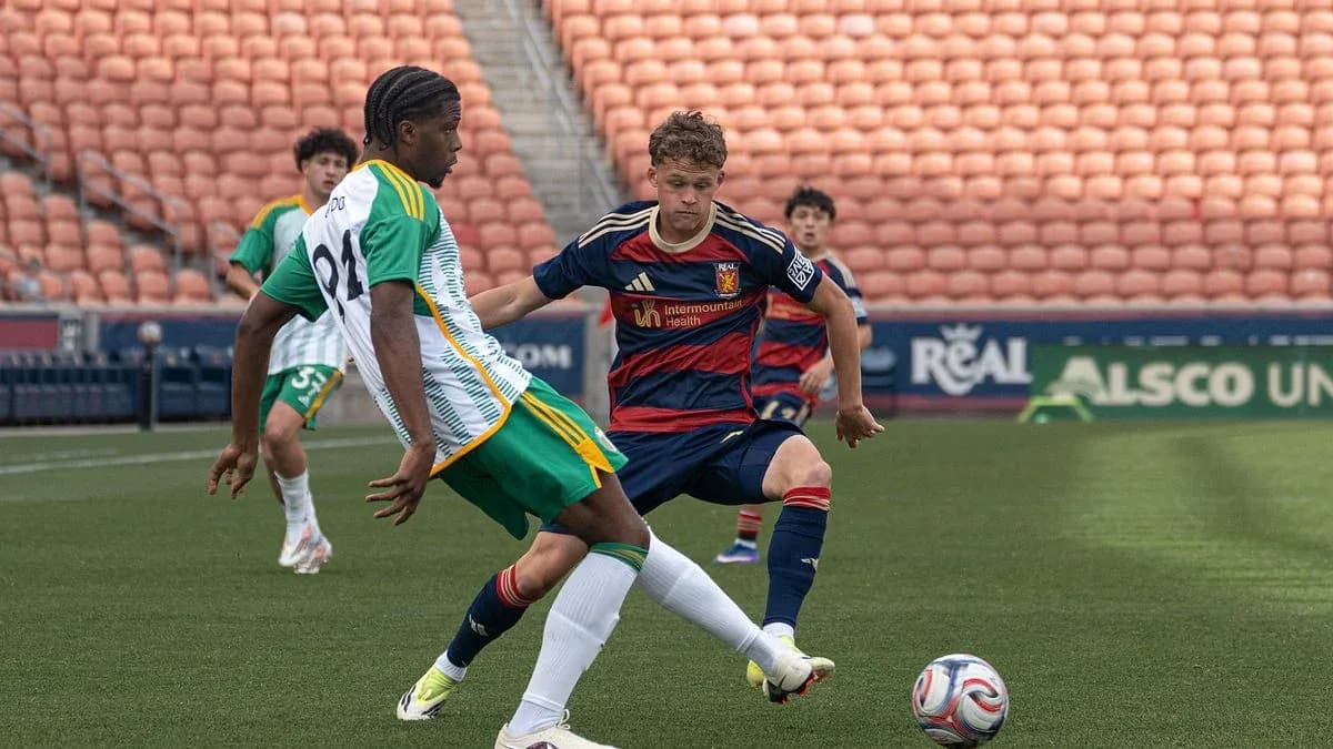 Real Monarchs player challenges Portland Timbers II opponent