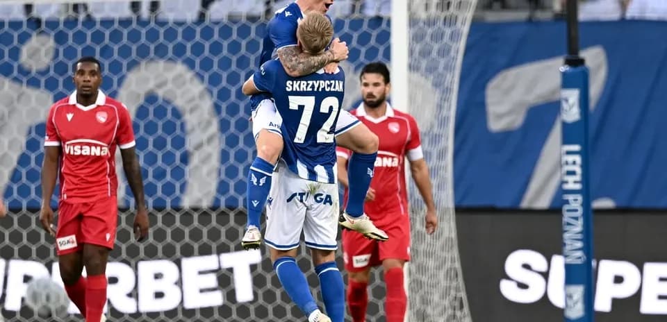 Lech Poznan players celebrating a goal
