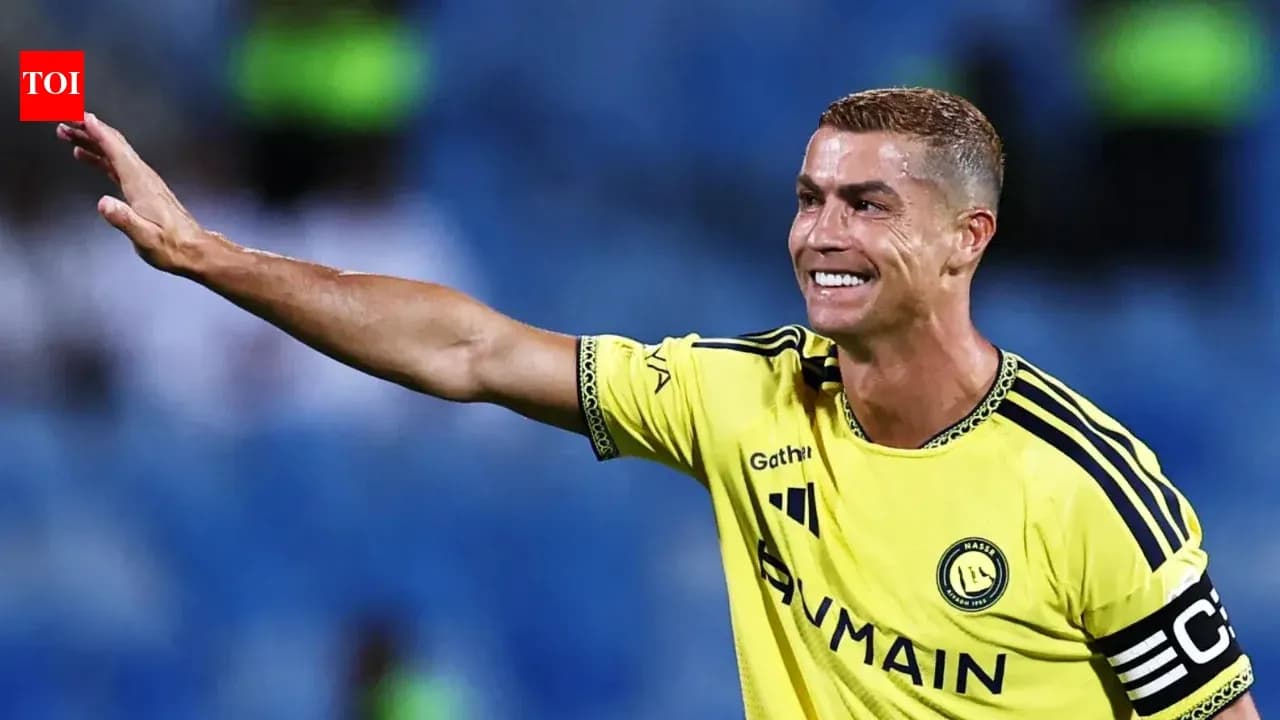 Cristiano Ronaldo waving during a match celebration