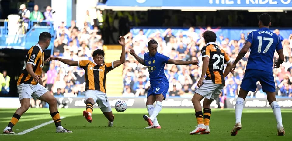 Chelsea player shooting during match against Hull City