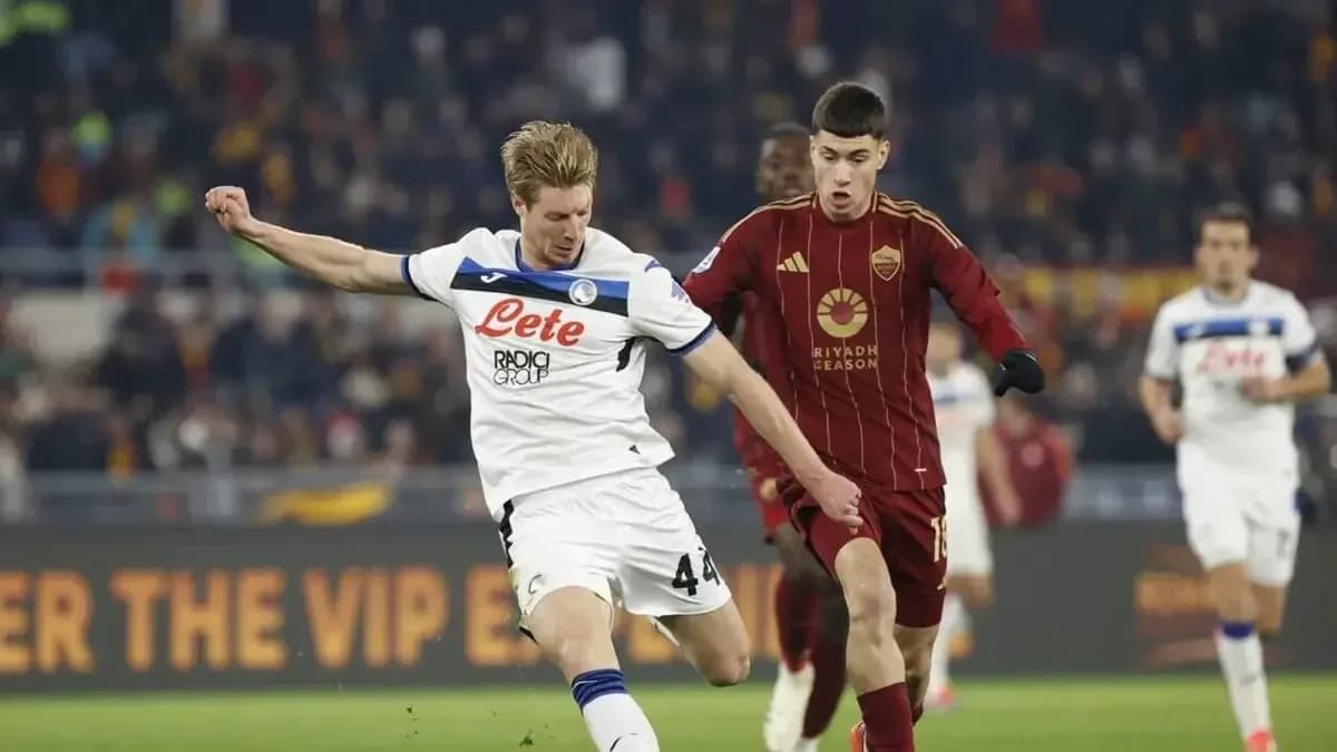 Player tackling during AS Roma vs Atalanta match