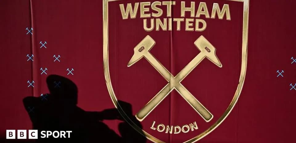 West Ham United logo displayed on a red background