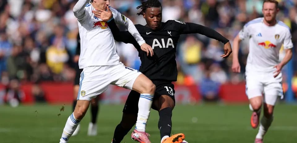 Player contesting ball during Tottenham vs Leeds match
