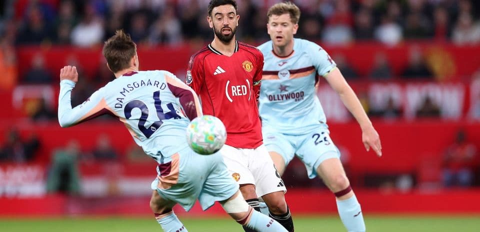 Bruno Fernandes attempting to control the ball during match