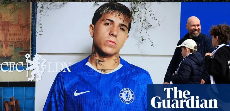 Chelsea FC mural with player and fans nearby