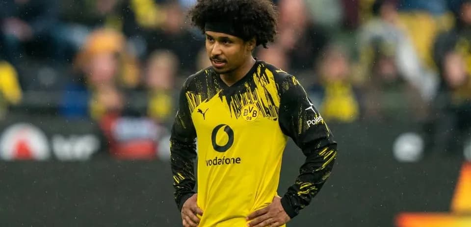 Karim Adeyemi's Potential Exit from Borussia Dortmund: Premier League Interest