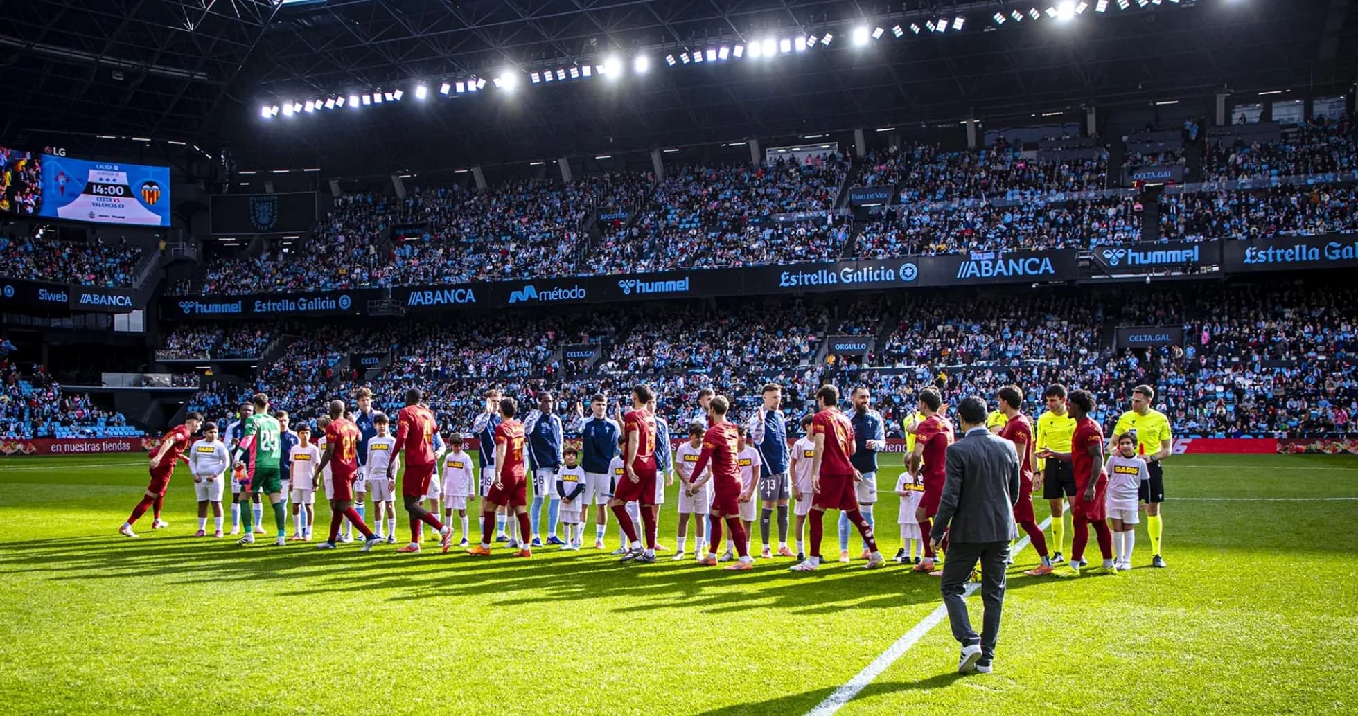 Teams shaking hands before Valencia vs Celta Vigo match