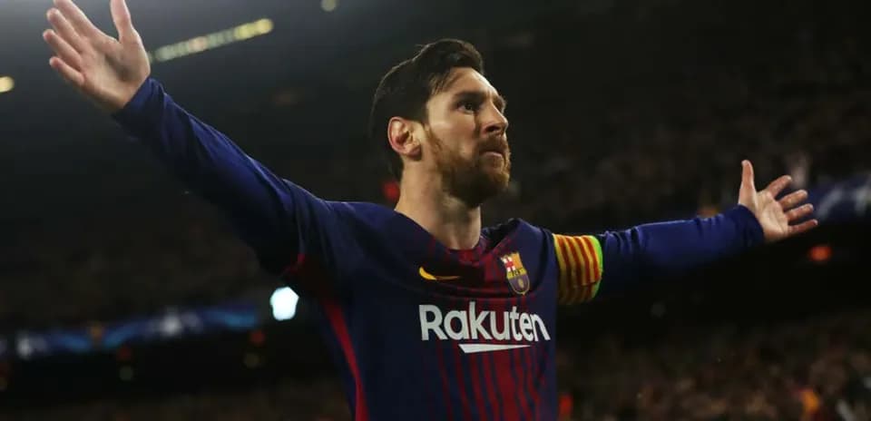 Lionel Messi celebrating in Barcelona jersey at stadium