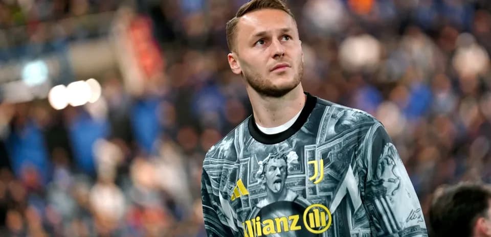 Goalkeeper in Juventus jersey before match