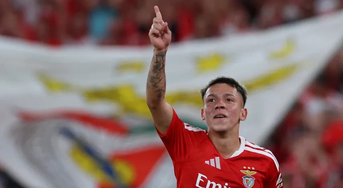 Benfica player celebrating during Europa League match