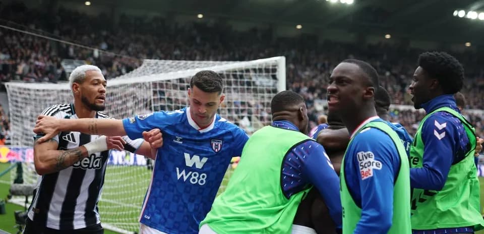 Eddie Howe Faces Pressure After Tyne-Wear Derby Defeat