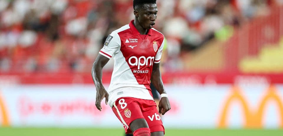 Chelsea Finalize £47 Million Deal for Monaco Midfielder Lamine Camara as Enzo Fernandez Heads to Manchester City