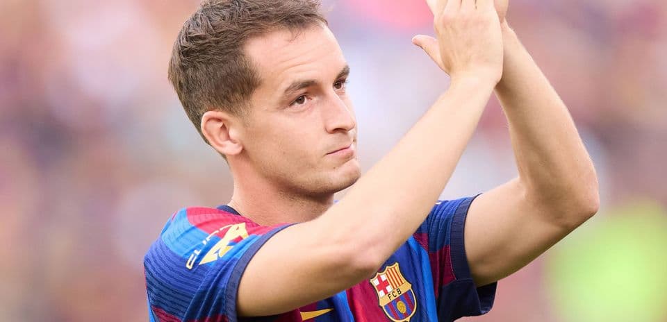 Deportivo A Coruna Loan Barcelona Midfielder Marc Casado with Option to Buy