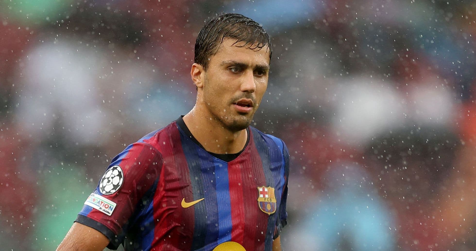 Rodri Apologizes to Valencia After Criticism During Barcelona's 5-0 Victory